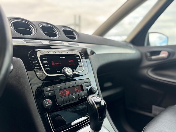 Ford S-MAX 13 of 26