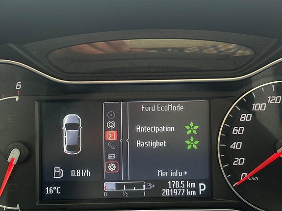Ford S-MAX 12 of 26