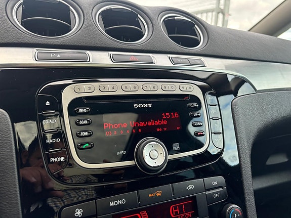 Ford S-MAX 14 of 26