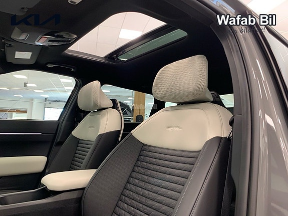Kia EV4 18 of 20