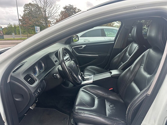 Volvo V60 5 of 5
