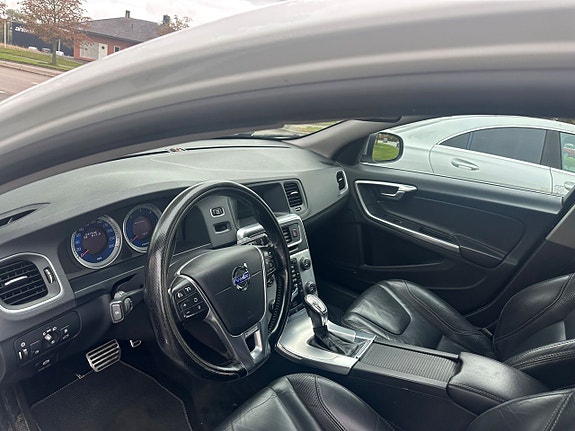 Volvo V60 6 of 9