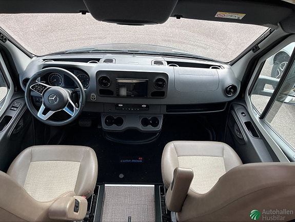 Eura Mobil Profila 696 EB 3 of 9