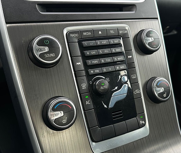 Volvo S60 12 of 26