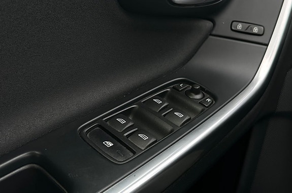 Volvo S60 24 of 26