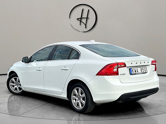 Volvo S60 8 of 26