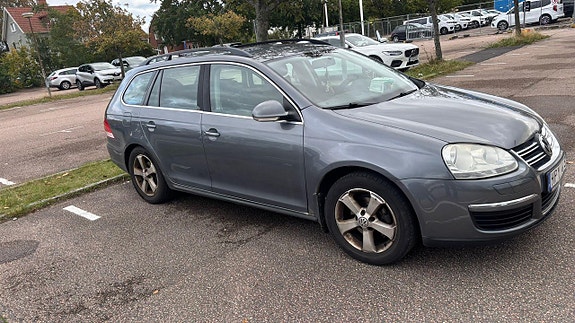 Volkswagen Golf V 3 of 8