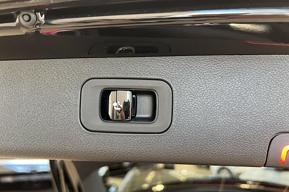 Mercedes-Benz E300 e 15 of 16