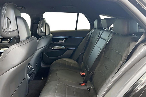 Mercedes-Benz E300 e 8 of 16