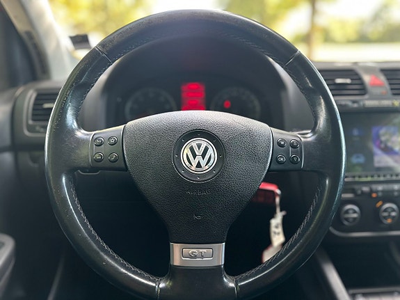 Volkswagen Golf V 15 of 16