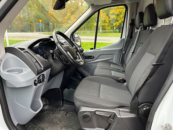 Ford Transit 7 of 7