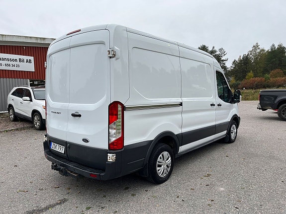 Ford Transit 3 of 5