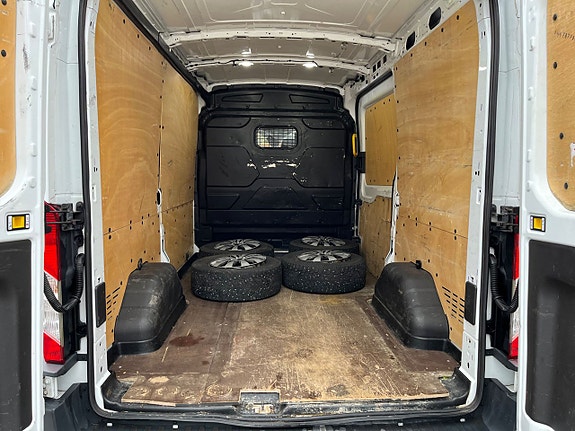 Ford Transit 5 of 5