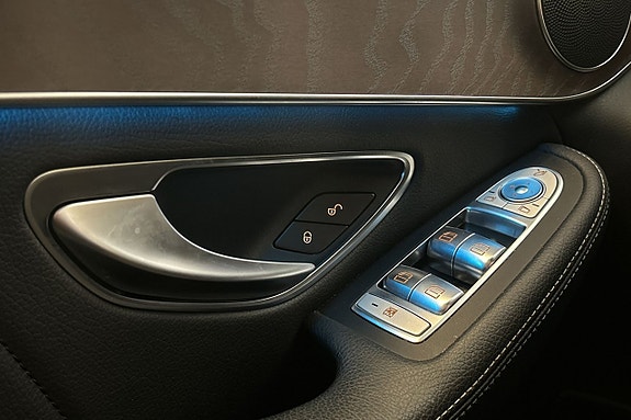 Mercedes-Benz GLC250 d 26 of 30