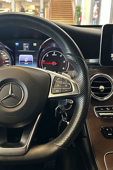 Mercedes-Benz GLC250 d 19 of 30