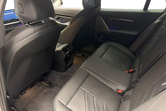 BMW 530e 8 of 16