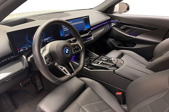 BMW 530e 14 of 16