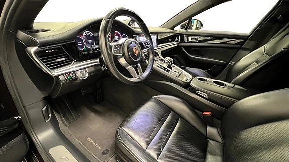 Porsche Panamera 4 10 of 20