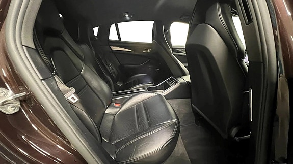 Porsche Panamera 4 14 of 20