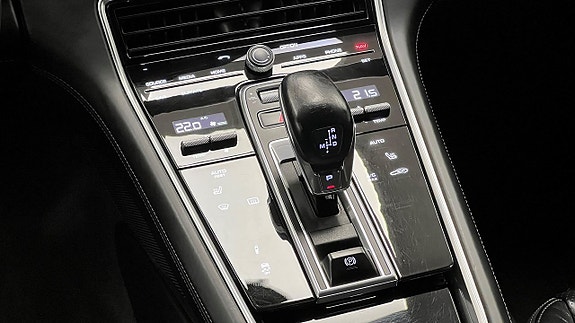 Porsche Panamera 4 21 of 23