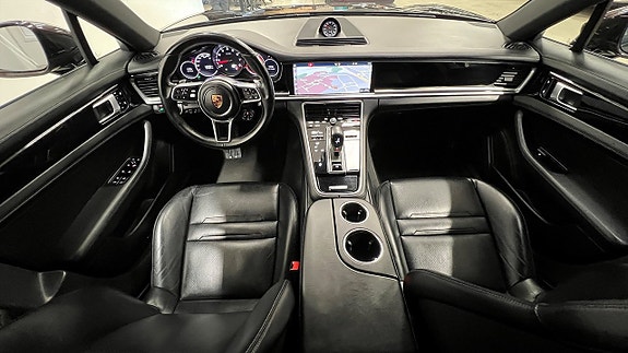 Porsche Panamera 4 7 of 23