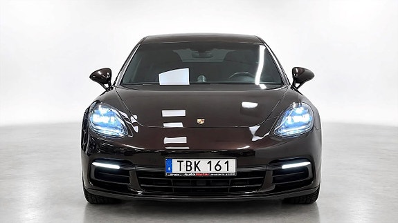 Porsche Panamera 4 2 of 20