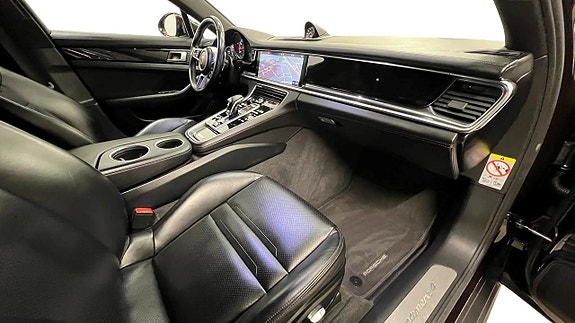 Porsche Panamera 4 16 of 20