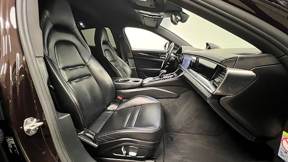 Porsche Panamera 4 15 of 23