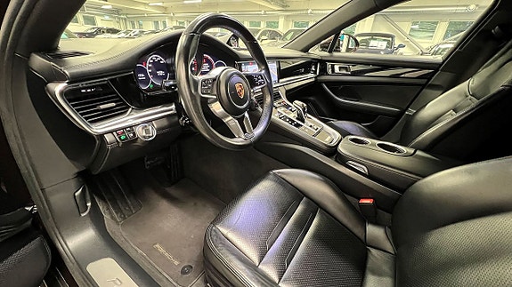 Porsche Panamera 4 10 of 23