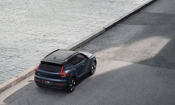 Volvo EX40 8 of 8