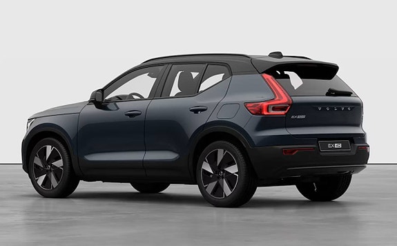 Volvo EX40 3 of 5