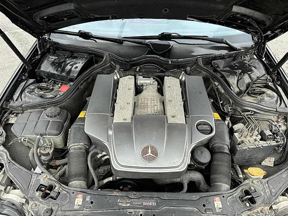 Mercedes-Benz C32 9 of 10