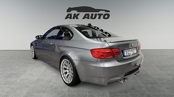 BMW M3 2 of 5