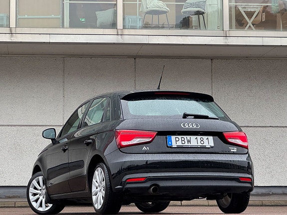 Audi A1 3 of 12