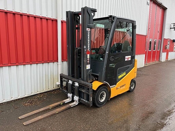 Jungheinrich EFG 425 K 2 of 4