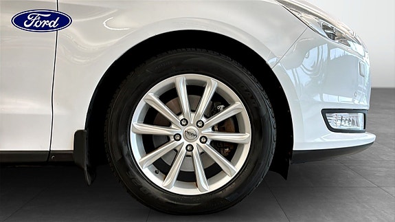Ford Galaxy 9 of 9