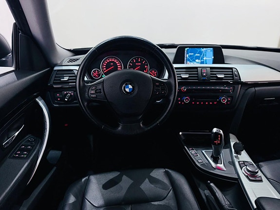 BMW 330d 16 of 18