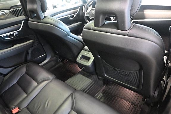 Volvo V90 Cross Country 13 of 27