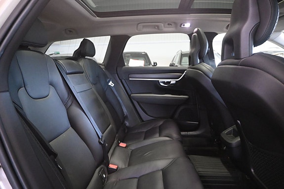 Volvo V90 Cross Country 14 of 27