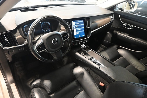 Volvo V90 Cross Country 7 of 27