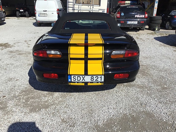Chevrolet Camaro 4 of 5