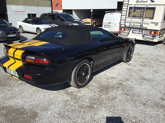 Chevrolet Camaro 15 of 23