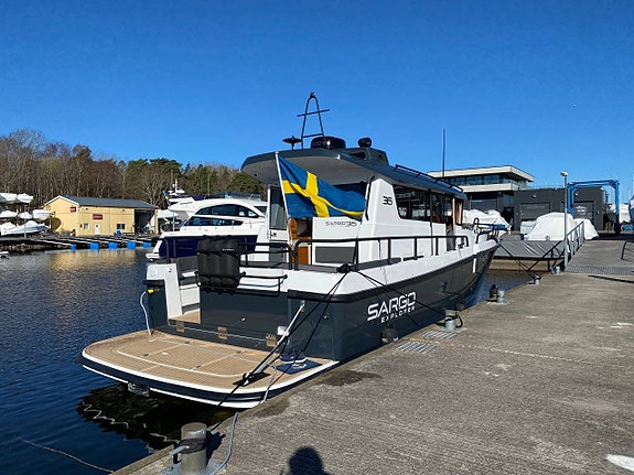 SARGO 36 Explorer -25, 2x Volvo Penta D6-380/DPI + Joystick 2 of 12