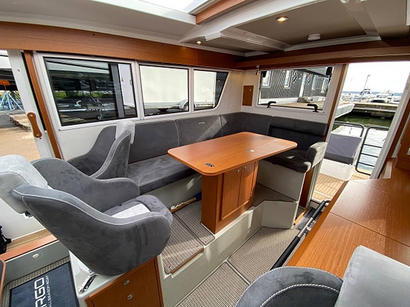 SARGO 36 Explorer -25, 2x Volvo Penta D6-380/DPI + Joystick 9 of 12