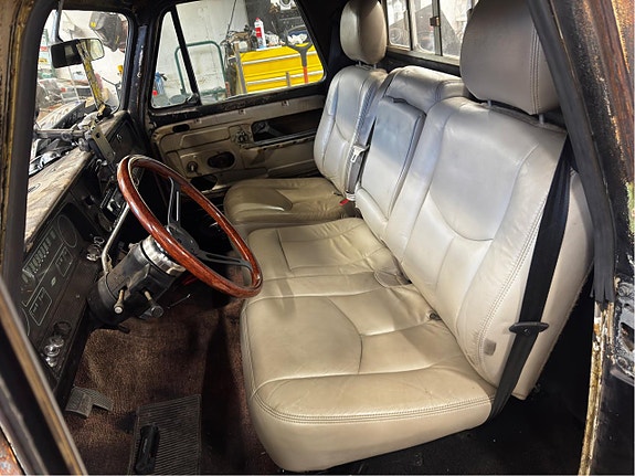 Chevrolet C10 3 of 4