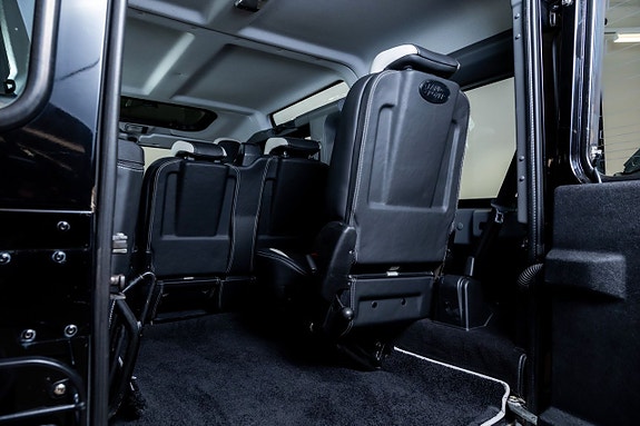 Land Rover Defender-Serie 11 of 25