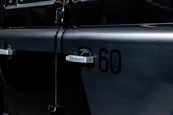 Land Rover Defender-Serie 23 of 25