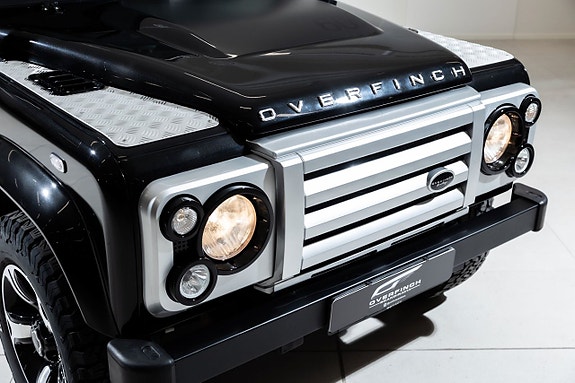 Land Rover Defender-Serie 24 of 25