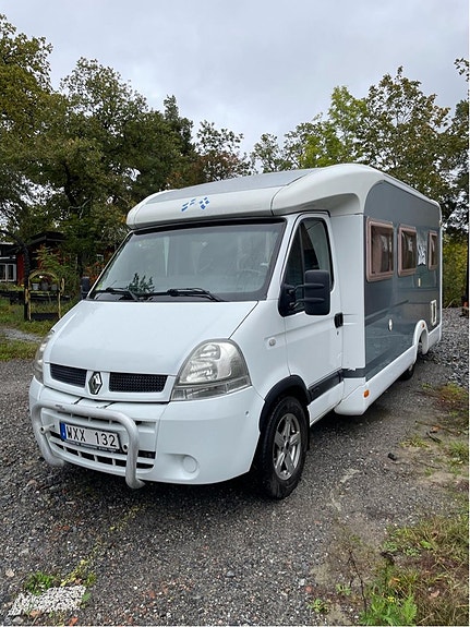 Renault Knaus 2 of 11