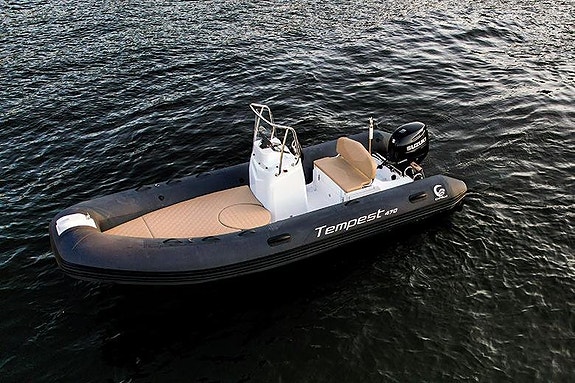 RIB Capelli Tempest 470 DF60 ABRIS Lagertömning Spar 74000kr
